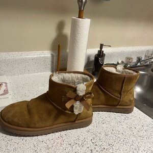 Koolaburra UGG Tan Ankle Boots with Bow Detail